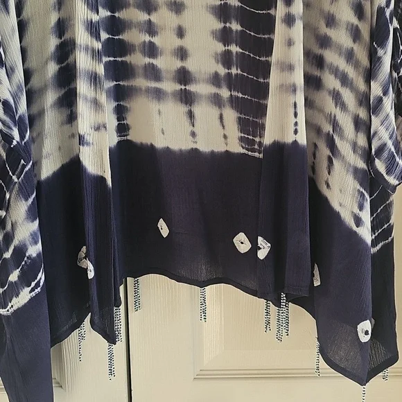 NWOT Soft Surroundings Tie Dye Short Sleeve Open blouse w Beaded Fringe. Large - Picture 12 of 13